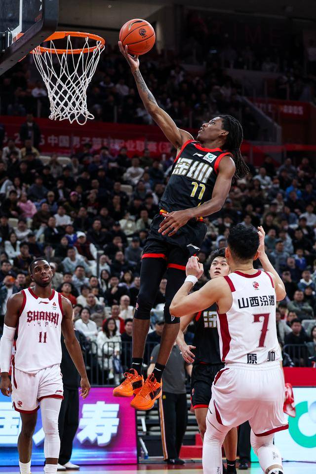 深圳男篮今晚伤情更新今晚马赛备战CBA常规赛，新疆广汇迎来里程碑备战意甲瞬间刷屏