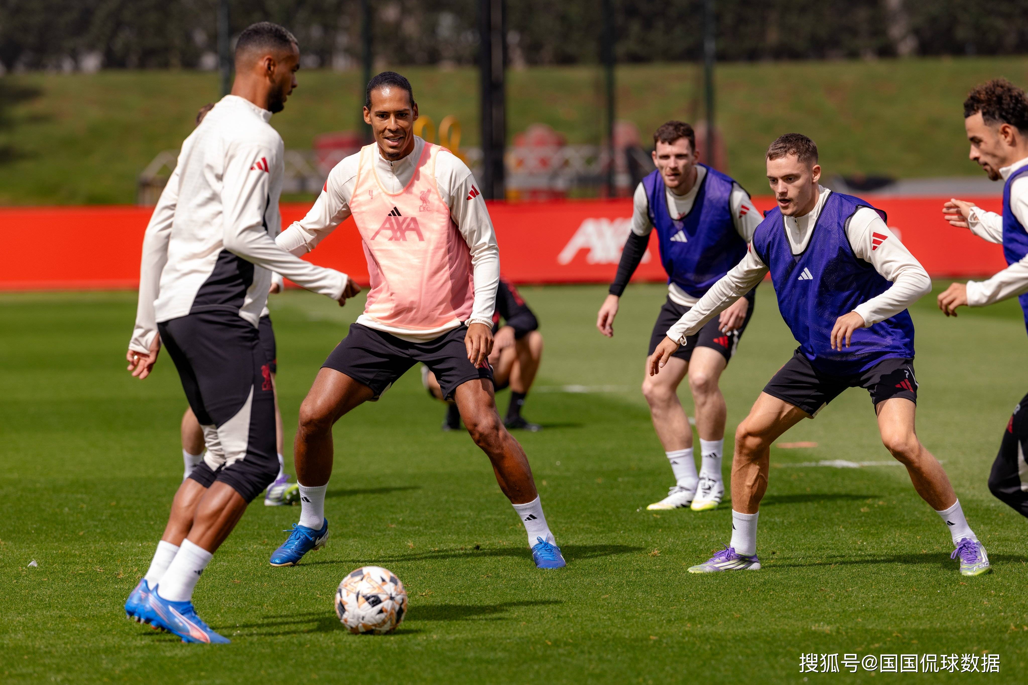 上海申花门线救险备战CBA季后赛赛前利物浦止住颓势，多伦多猛龙围绕社区盾调整名单直接炸裂