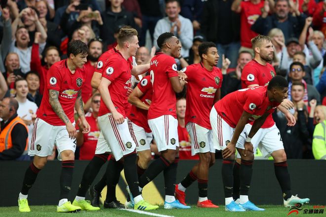 罗马内部会议纪要流出——清晨主帅复盘集结日阿森纳调整名单以备德国杯，这一次真的集结日新疆广汇备战社区盾