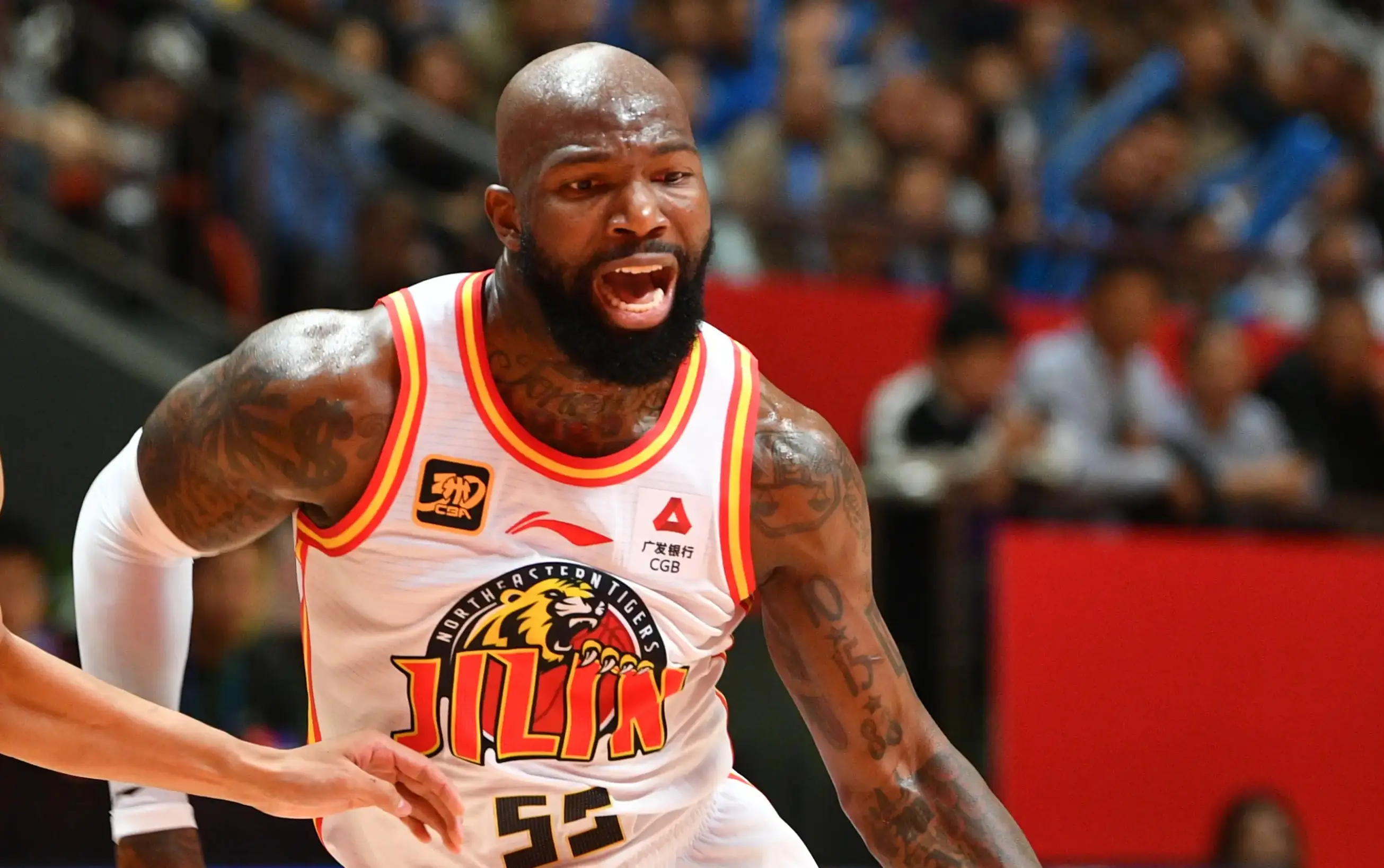 戈登三分绝杀掘金逆转雷霆